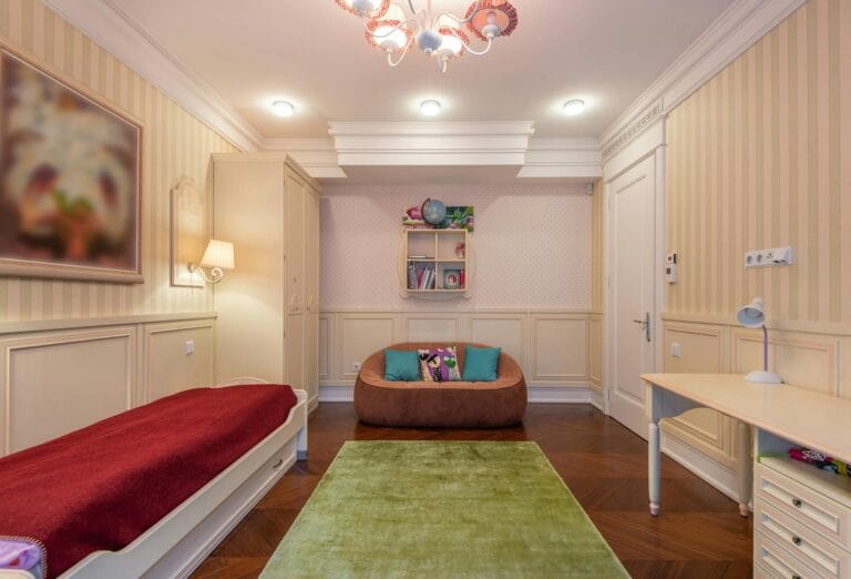 girls bedroom with study area